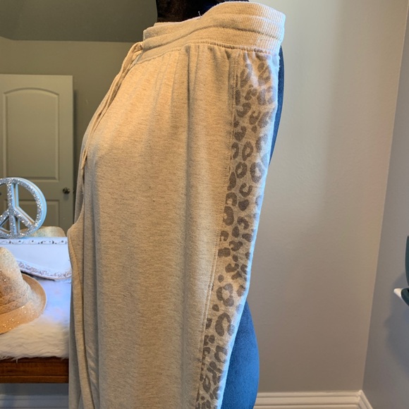 Splendid Loungewear Pants Oatmeal Soft Draw String Waist Banded Ankle Size XL - Picture 3 of 7